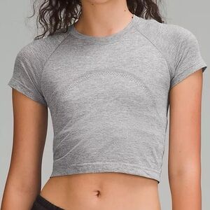 Lululemon Grey Cropped Top
Size:4